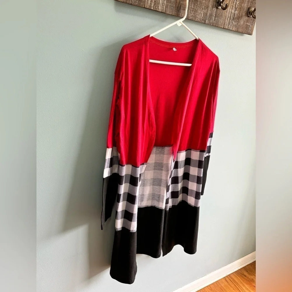 Plaid Patchwork Long Sleeved Loose cardigan size medium red/black/white - Picture 4 of 10